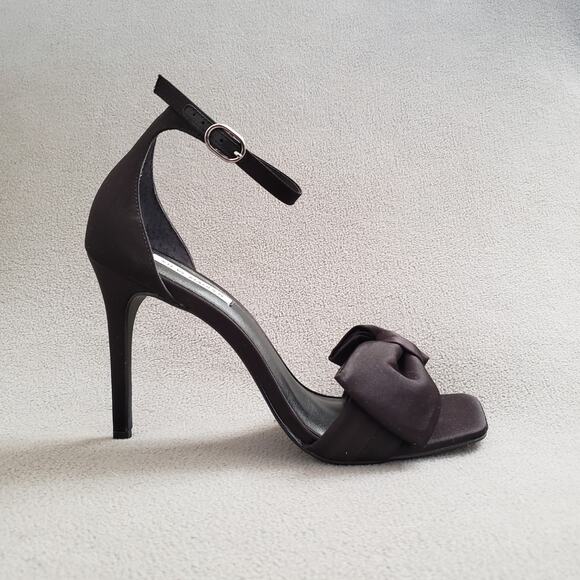 Steve Madden Trusty Sandal Heels in Black Size 10‎ SMAD-WZ1170 Black Tie Bow - Picture 2 of 13